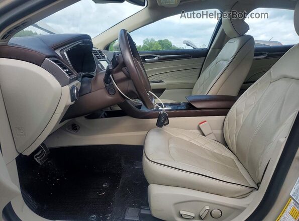 3FA6P0K91JR106904 2018 FORD FUSION Tan Widok wnętrza z przodu