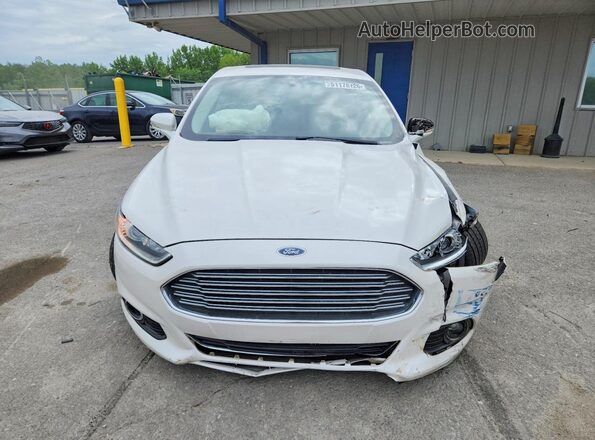 3FA6P0K92GR235520 2016 FORD FUSION Белый Вид спереди