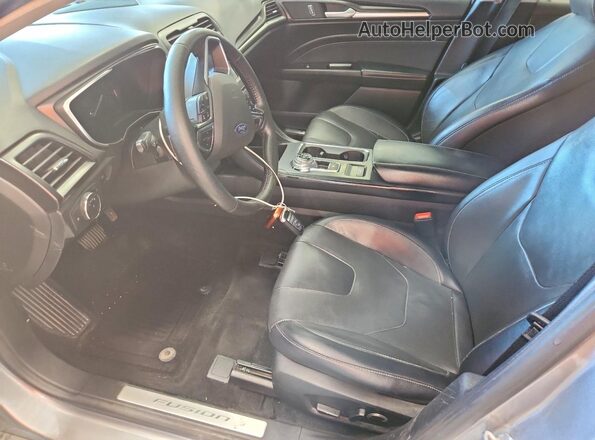 3FA6P0K93LR133136 2020 FORD FUSION Silver Вид салону спереду