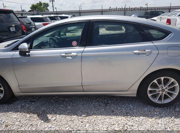 3FA6P0LU0LR229650 2020 FORD FUSION Silver Սալոնի 360 աստիճան տեսք