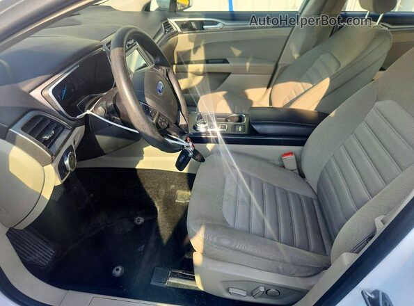 3FA6P0LU1JR227502 2018 FORD FUSION Белый Вид салона спереди