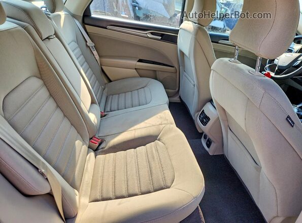 3FA6P0LU1JR227502 2018 FORD FUSION Белый Вид задних сидений