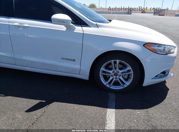 3FA6P0LU1JR261259 2018 FORD FUSION HYBRID White Widok z przodu