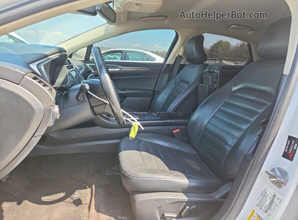 3FA6P0LU2JR163504 2018 FORD FUSION White Front interior view