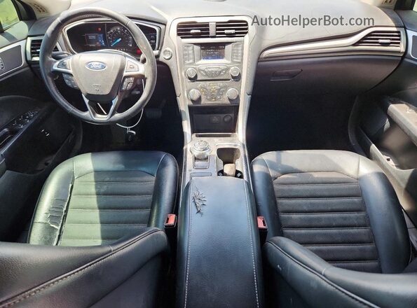 3FA6P0LU3HR278400 2017 FORD FUSION Красный Вид панели приборов