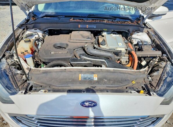 3FA6P0LU3JR174902 2018 FORD FUSION White Rear interior view