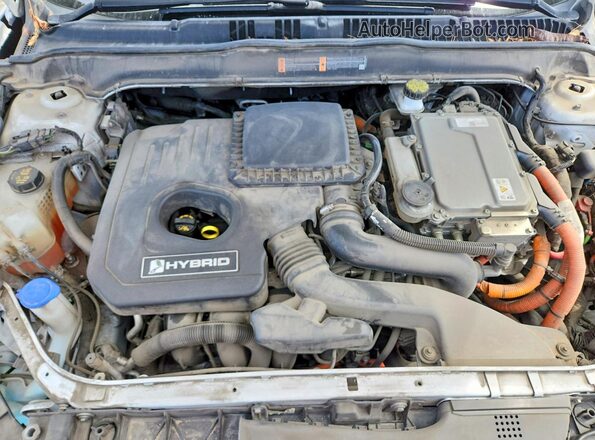 3FA6P0LU3JR241871 2018 FORD FUSION Белый Вид задней части салона