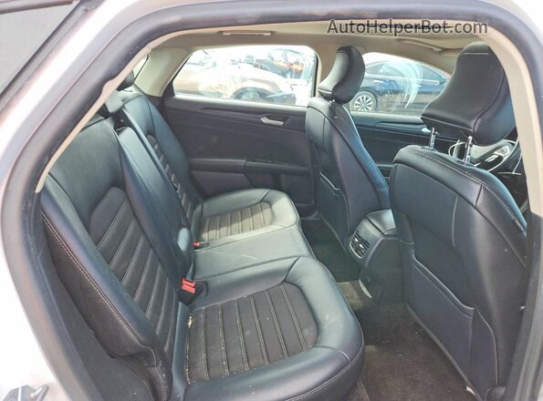 3FA6P0LU3JR241871 2018 FORD FUSION Белый Вид задних сидений