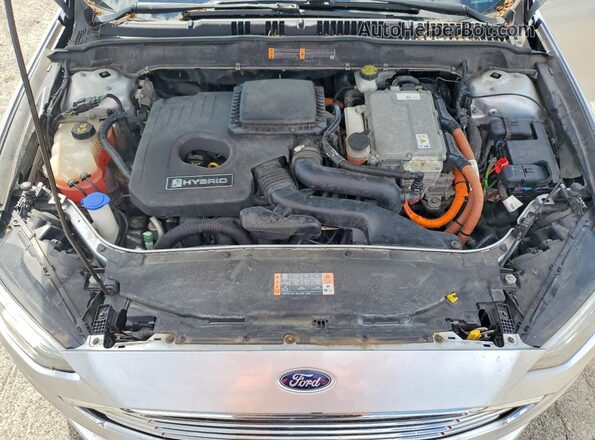 3FA6P0LU4JR139947 2018 FORD FUSION Silver Вид задньої частини салону