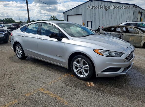 3FA6P0LU4JR139947 2018 FORD FUSION Silver Передня права чверть