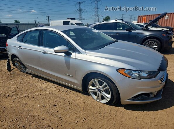 3FA6P0LU4JR153492 2018 FORD FUSION Silver Front right
