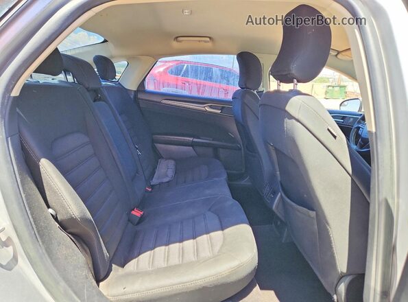 3FA6P0LU5JR139942 2018 FORD FUSION Silver Вид задніх сидінь
