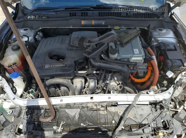 3FA6P0LU5JR158734 2018 FORD FUSION Silver Rear interior view