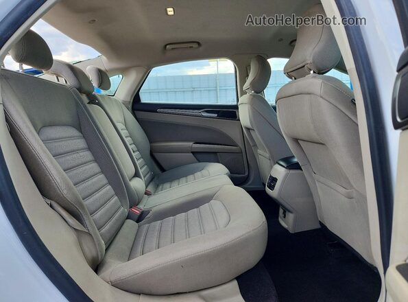 3FA6P0LU5KR188558 2019 FORD FUSION White Vista de los asientos traseros