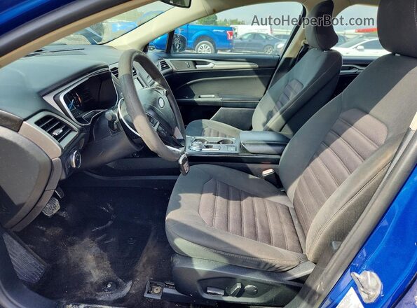 3FA6P0LU6JR210677 2018 FORD FUSION Blue Вид салону спереду