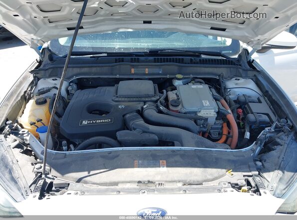 3FA6P0LU6JR274413 2018 FORD FUSION HYBRID White Rear view