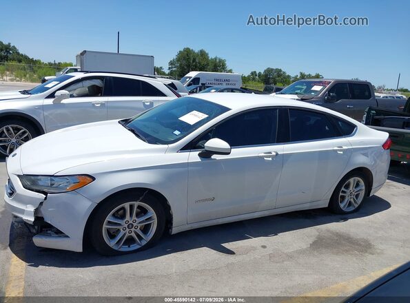 3FA6P0LU6JR274413 2018 FORD FUSION HYBRID White 360 interior view