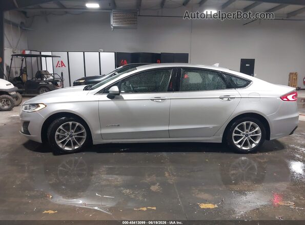 3FA6P0LU6KR115747 2019 FORD FUSION HYBRID Silver 360 interior view