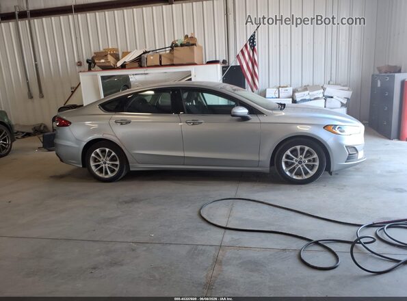 3FA6P0LU6LR245125 2020 FORD FUSION Silver Widok wnętrza z tyłu