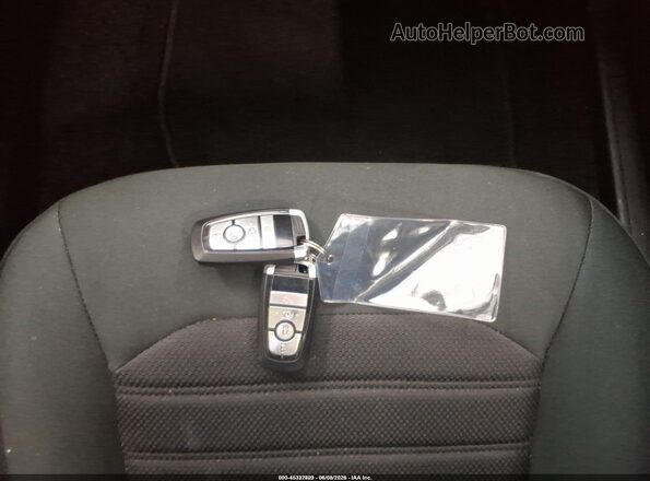 3FA6P0LU6LR245125 2020 FORD FUSION Silver Widok deski rozdzielczej