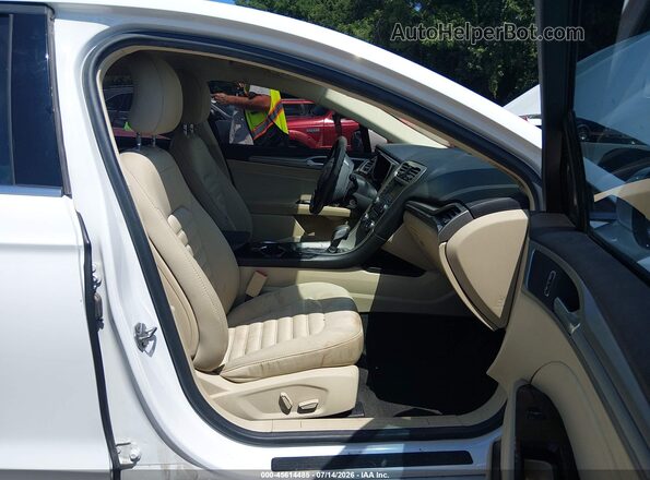 3FA6P0LU7GR345045 2016 FORD FUSION HYBRID Белый Вид салона спереди