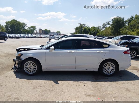 3FA6P0LU7GR345045 2016 FORD FUSION HYBRID Белый 