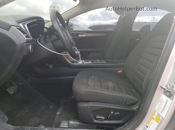 3FA6P0LU7JR242523 2018 FORD FUSION Silver Front interior view