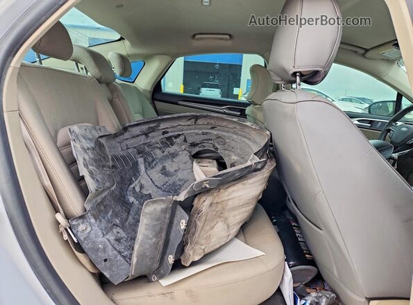 3FA6P0LU7JR286750 2018 FORD FUSION White Vista de los asientos traseros