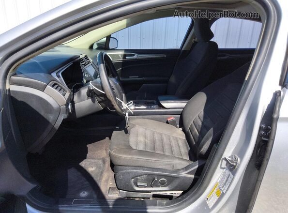 3FA6P0LU7KR140219 2019 FORD FUSION Silver Вид салону спереду