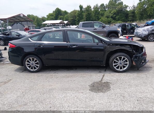 3FA6P0LU8HR386754 2017 FORD FUSION HYBRID Black 360 interior view