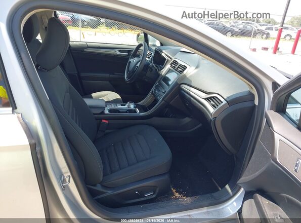 3FA6P0LU8JR115148 2018 FORD FUSION HYBRID Серебряный Вид салона спереди