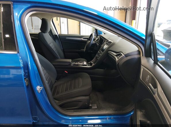 3FA6P0LU8LR196977 2020 FORD FUSION Blue Вид салону спереду