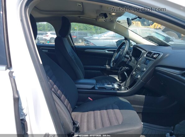 3FA6P0LU9HR158374 2017 FORD FUSION HYBRID White Вид салону спереду