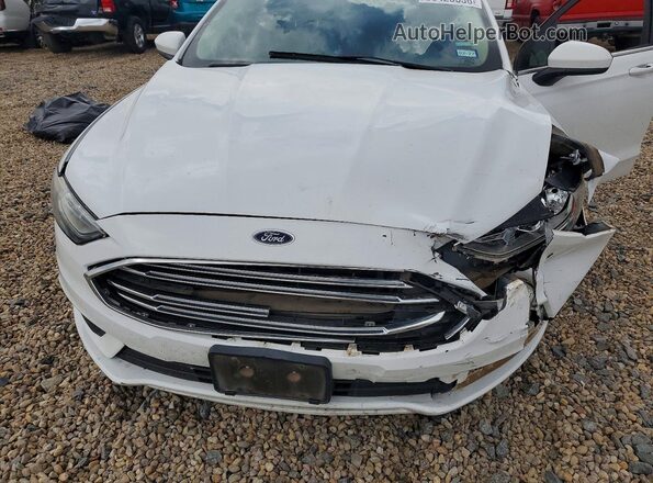 3FA6P0LU9JR152712 2018 FORD FUSION Белый Вид задней части салона