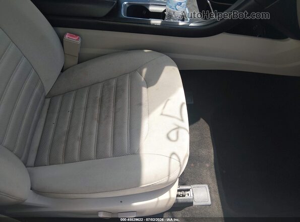 3FA6P0LU9JR253748 2018 FORD FUSION HYBRID White Front interior view