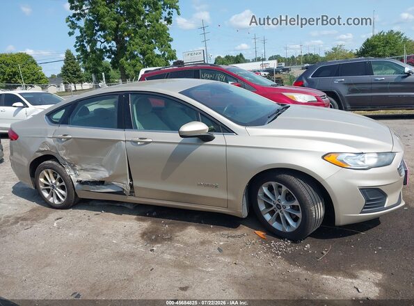 3FA6P0LU9KR129576 2019 FORD FUSION HYBRID Champagne Vista interior trasera