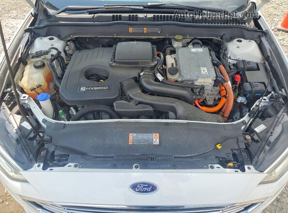 3FA6P0LUXHR410097 2017 FORD FUSION White Widok wnętrza z tyłu