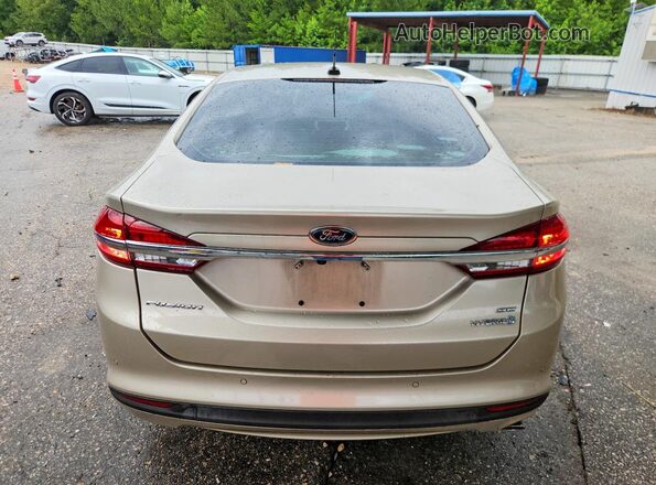 3FA6P0LUXJR259042 2018 FORD FUSION Бежевый Вид сзади