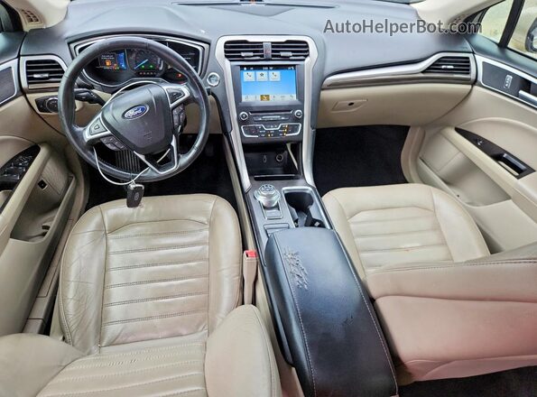 3FA6P0LUXJR259042 2018 FORD FUSION Бежевый Вид панели приборов