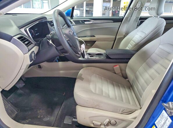 3FA6P0LUXKR100782 2019 FORD FUSION Blue Вид салону спереду
