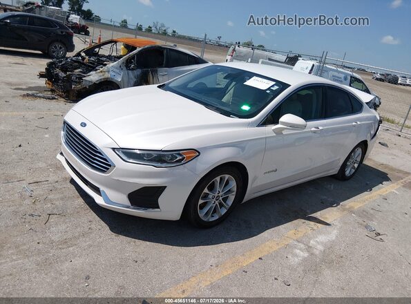 3FA6P0MU3KR172275 2019 FORD FUSION HYBRID White Front left