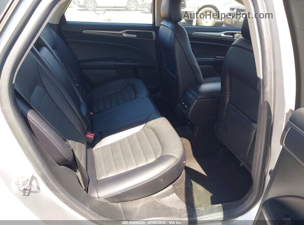 3FA6P0PU0JR273638 2018 FORD FUSION ENERGI Silver VIN კოდის სტიკერის ხედი