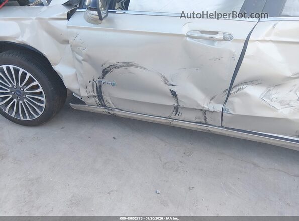 3FA6P0RU2JR161033 2018 FORD FUSION HYBRID Gold Widok z przodu