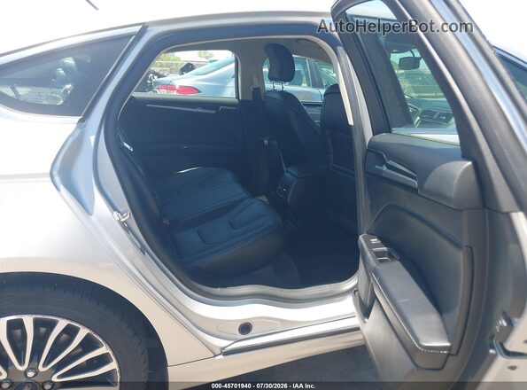 3FA6P0RU3JR205945 2018 FORD FUSION HYBRID Silver Vista de la etiqueta del VIN