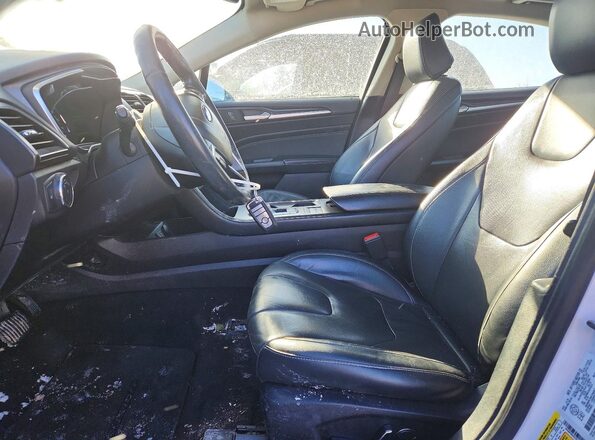 3FA6P0RU5LR181814 2020 FORD FUSION White Вид салону спереду
