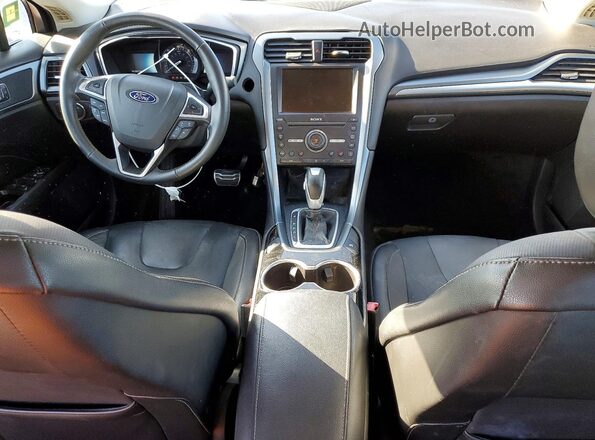 3FA6P0RUXGR130458 2016 FORD FUSION Красный Вид панели приборов