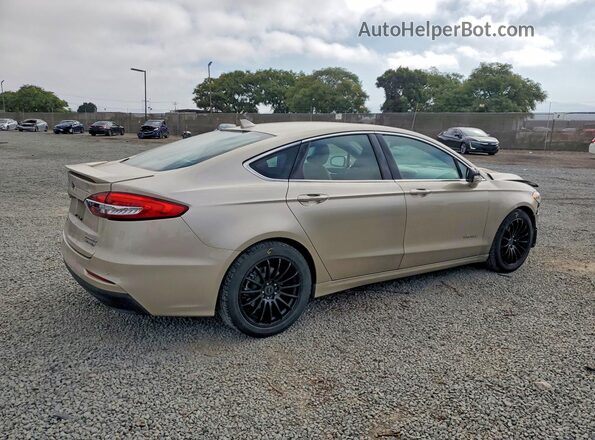 3FA6P0RUXKR273015 2019 FORD FUSION Золотой Задняя правая четверть