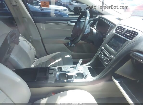 3FA6P0T98HR351112 2017 FORD FUSION Gray Vista interior delantera