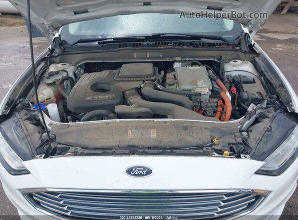 3FA6P0UU1JR282059 2018 FORD FUSION HYBRID White Widok z tyłu
