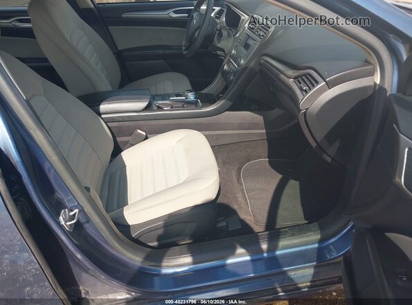 3FA6P0UU2JR273676 2018 FORD FUSION HYBRID Blue Front interior view